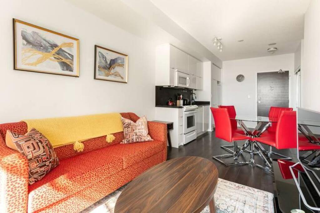 Guestic At Cityplace - Lake View & One Free Parking Toronto Eksteriør bilde